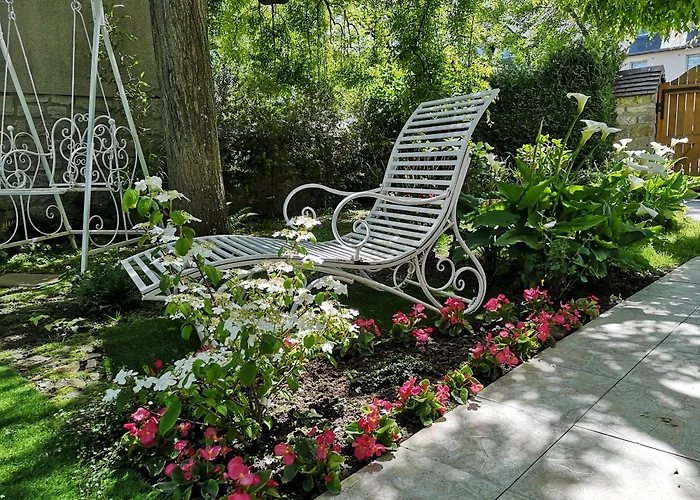 La Roseliere Maison Plain Pied Confortable Belle Decoration Jardin Magnifique 10 Mn A Pied Centre Ville Bayeux Proche Plages Du Debarquement